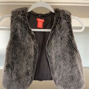 Joe Fresh Faux Fur Vest Girls Size L